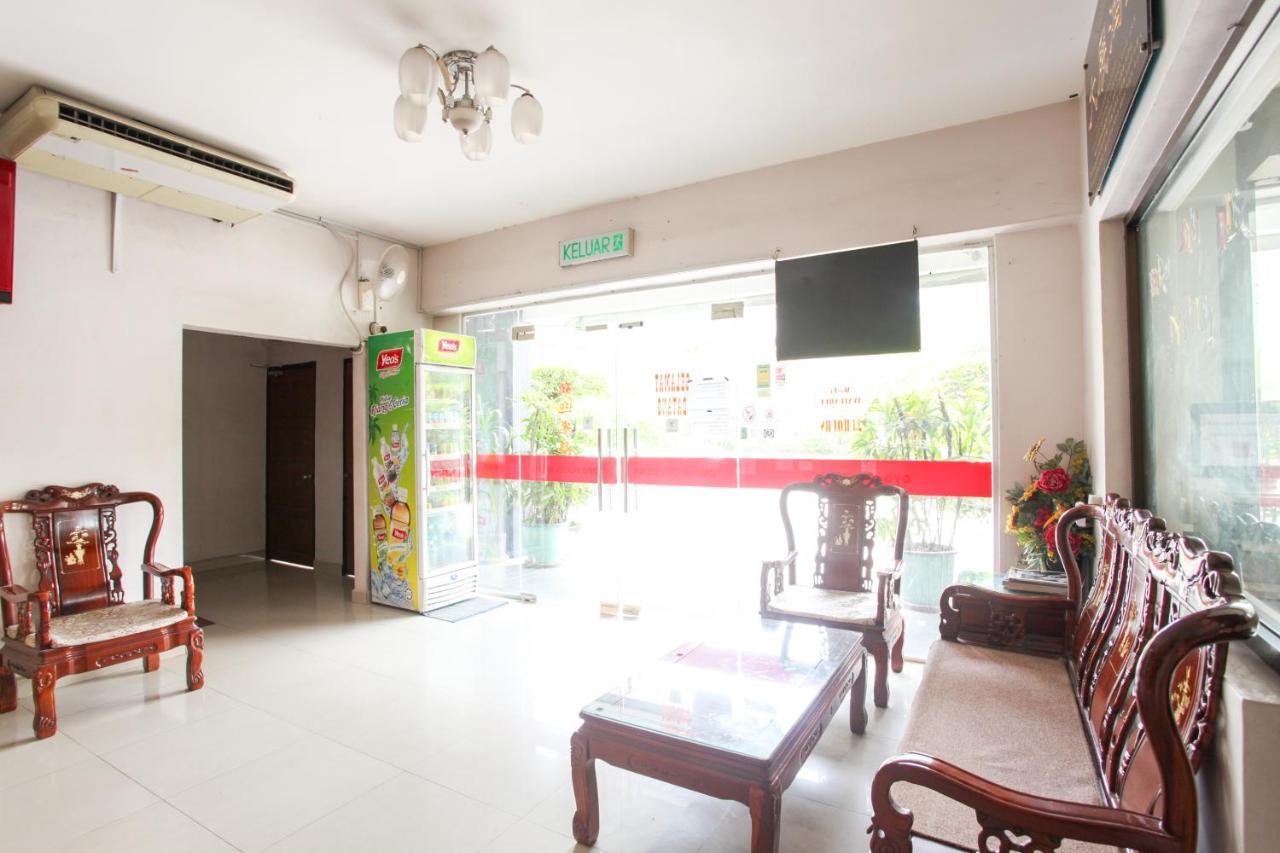 OYO 89539 Hotel Siswa Kampar Bagian luar foto